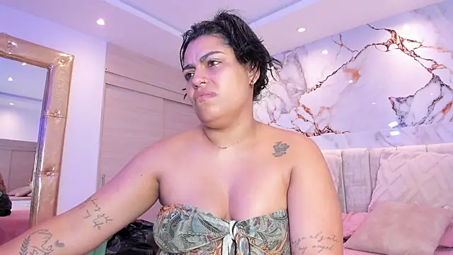 kiana cream online show from 12-18-25, 11:49