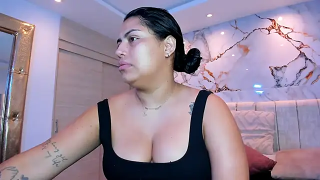 Snapshot of kiana_cream chatting on 07-09-26, 12:20 kiana cream online show from 07-09-26, 12:20