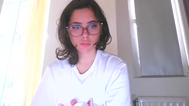 LovelyJulliette online show from 10-27-25, 12:42