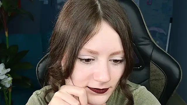 Snapshot of VeliraBraitberg chatting on 02-28-25, 08:09 VeliraBraitberg online show from 02-28-25, 08:09