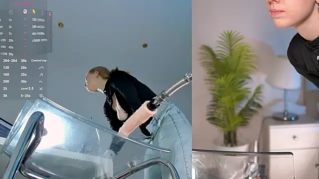 Snapshot of Baby_blush chatting on 03-13-25, 04:01 Baby blush online show from 03-13-25, 04:01