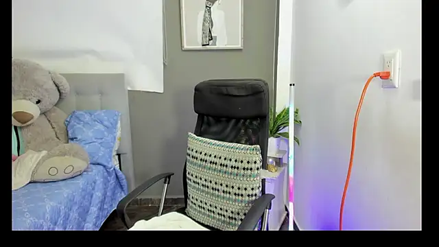 Snapshot of Jessica_79 chatting on 03-03-26, 12:00 Jessica 79 online show from 03-03-26, 12:00