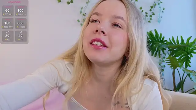 Snapshot of milly_shy chatting on 04-20-26, 07:22 milly shy online show from 04-20-26, 07:22