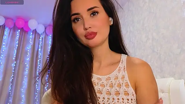 LaraSkinny online show from 12-17-24, 03:06