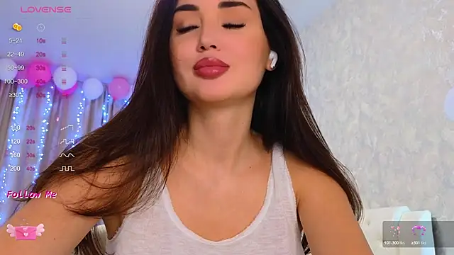 LaraSkinny online show from 12-19-24, 03:18