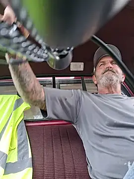 Hotbodyscottie online show from 03-16-26, 04:55