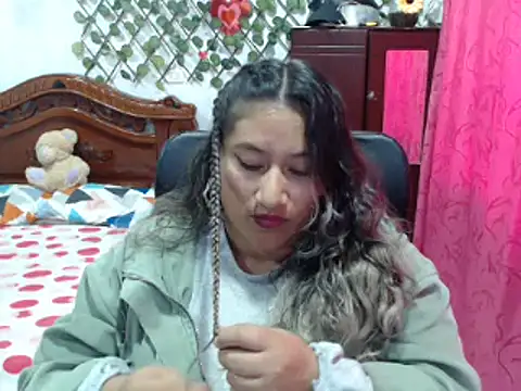 Snapshot of EmilyLove1014 chatting on 12-23-24, 09:51 EmilyLove1014 online show from 12-23-24, 09:51