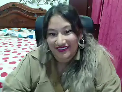 Snapshot of EmilyLove1014 chatting on 12-27-24, 12:18 EmilyLove1014 online show from 12-27-24, 12:18