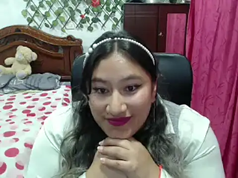 Snapshot of EmilyLove1014 chatting on 01-11-25, 02:52 EmilyLove1014 online show from 01-11-25, 02:52