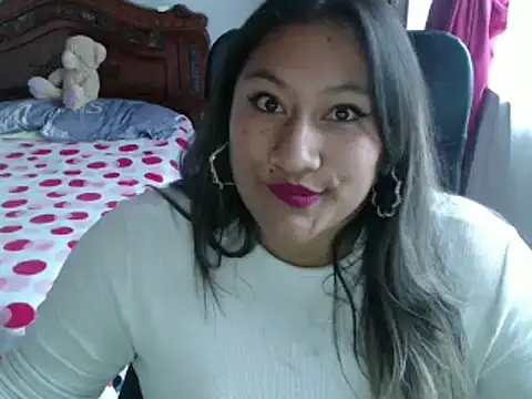 Snapshot of EmilyLove1014 chatting on 01-11-25, 10:18 EmilyLove1014 online show from 01-11-25, 10:18