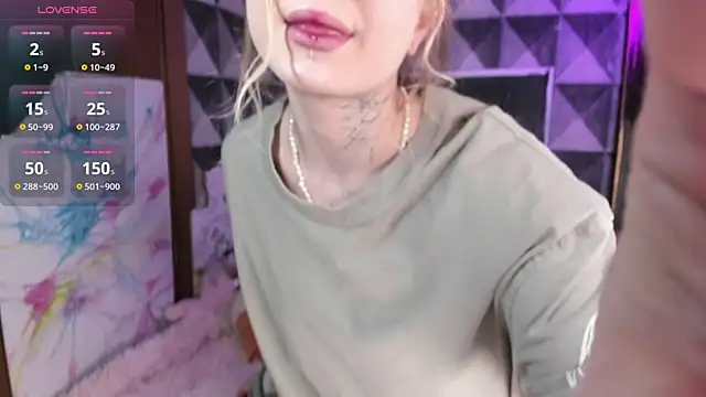 little grinch666 online show from 04-16-26, 05:25