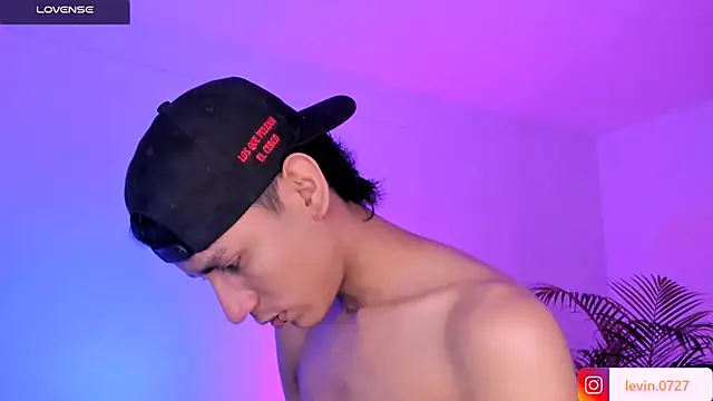 Levin Hikaru online show from 10-30-25, 07:54