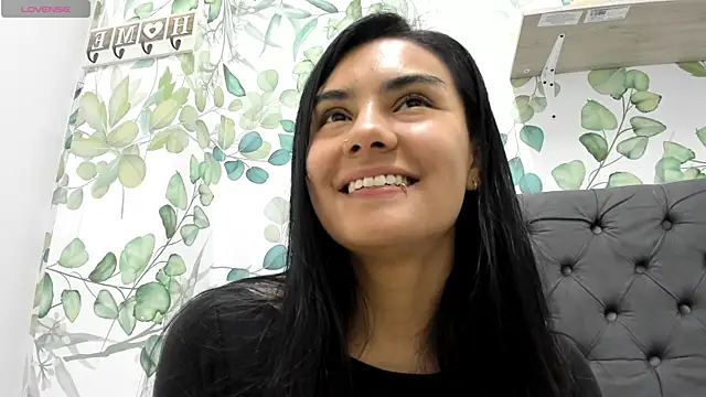 atilanadiaz7 online show from 10-28-25, 05:04