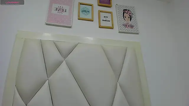 atilanadiaz7 online show from 02-12-26, 06:03