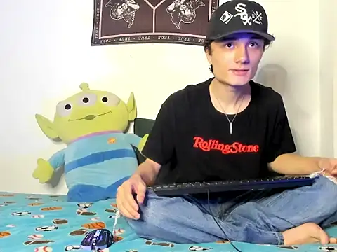 eeaa01 online show from 11-25-25, 04:40