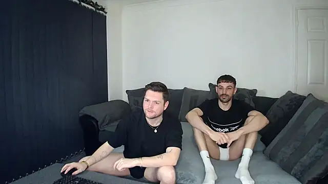 Snapshot of twotwinkhusbandss chatting on 12-10-24, 06:06 twotwinkhusbandss online show from 12-10-24, 06:06