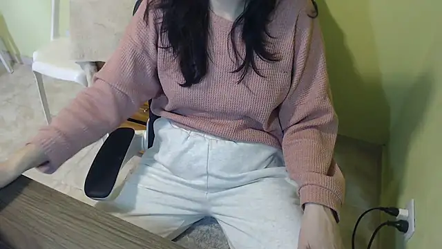 Snapshot of samantha_s69 chatting on 07-12-26, 06:32 samantha s69 online show from 07-12-26, 06:32
