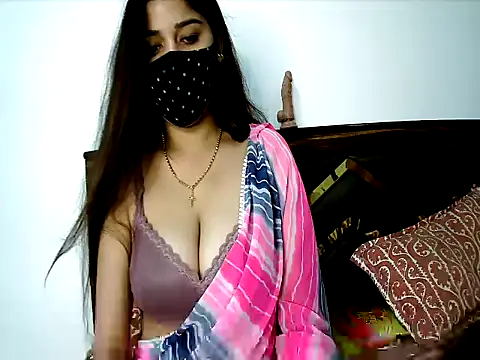 Snapshot of Gloie4u chatting on 05-01-26, 11:48 Gloie4u online show from 05-01-26, 11:48