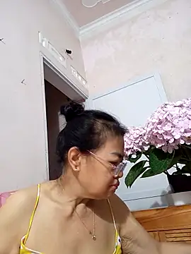Snapshot of Hotestlove chatting on 04-22-26, 10:22 Hotestlove online show from 04-22-26, 10:22