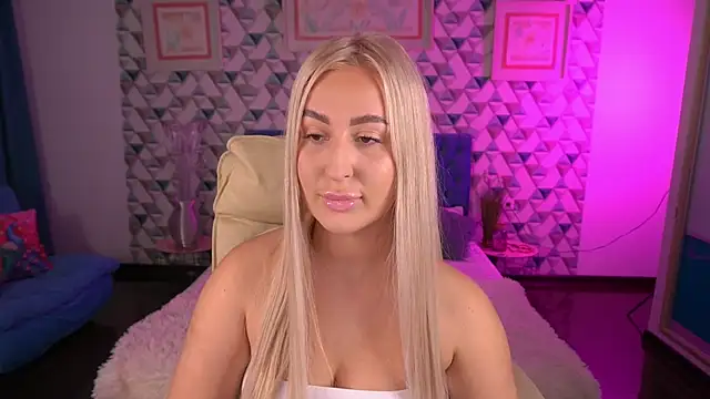 LiaBrazzerr online show from 04-15-26, 02:02