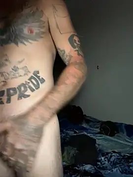 Crackkers online show from 10-17-25, 05:10