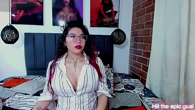 kyliejenner hot online show from 01-12-26, 03:34