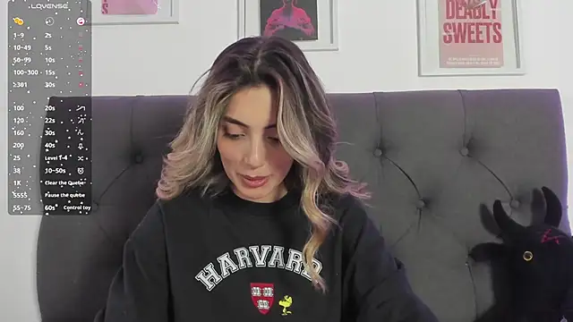 Snapshot of IsadoraGalle_ chatting on 02-13-26, 04:03 IsadoraGalle online show from 02-13-26, 04:03