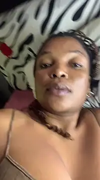Snapshot of slimcateee chatting on 02-17-25, 11:23 slimcateee online show from 02-17-25, 11:23