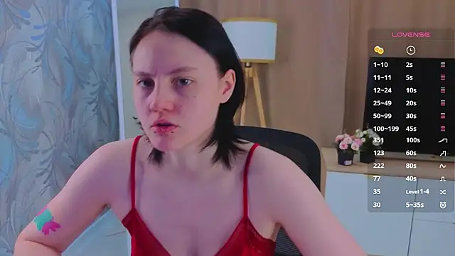 MaryCoopeer online show from 11-29-25, 04:37