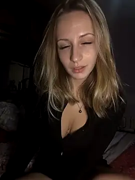 emma4xxx online show from 12-20-25, 08:49