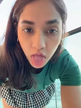 CuteeRose online show from 11-30-25, 01:04