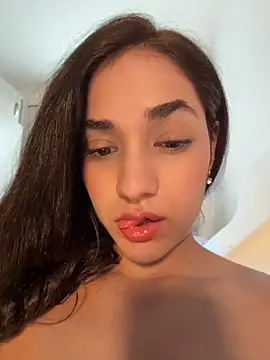 CuteeRose online show from 05-28-26, 05:43