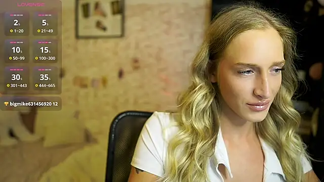 Nicolette  Shea  online show from 10-27-25, 02:21