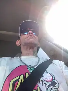 RoodoggXL online show from 03-11-26, 06:47