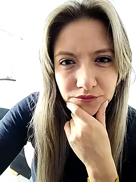 valeriahunter1 online show from 02-06-26, 11:30