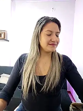 valeriahunter1 online show from 03-27-26, 10:42