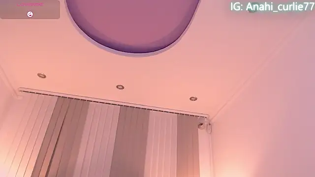 Snapshot of anahi_curlie1 chatting on 03-21-25, 09:45 anahi curlie1 online show from 03-21-25, 09:45