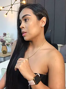 JuanaSimons online show from 12-19-24, 02:34