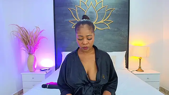 Snapshot of AlisonTravis chatting on 01-14-26, 08:14 AlisonTravis online show from 01-14-26, 08:14