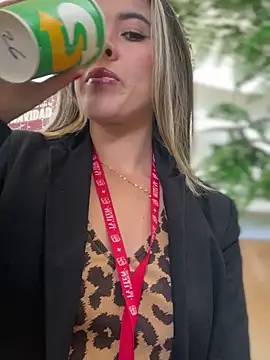 Snapshot of Emilia_Bakerr chatting on 12-13-24, 07:10 Emilia Bakerr online show from 12-13-24, 07:10