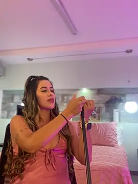 Snapshot of Emilia_Bakerr chatting on 01-12-25, 06:16 Emilia Bakerr online show from 01-12-25, 06:16