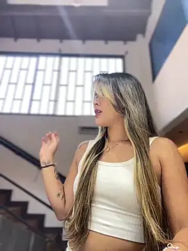 Snapshot of Emilia_Bakerr chatting on 01-13-25, 09:31 Emilia Bakerr online show from 01-13-25, 09:31