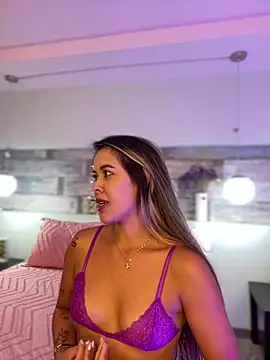 Snapshot of Emilia_Bakerr chatting on 01-27-25, 09:22 Emilia Bakerr online show from 01-27-25, 09:22