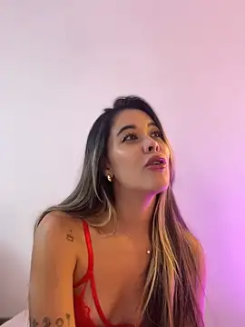 Snapshot of Emilia_Bakerr chatting on 03-07-25, 08:33 Emilia Bakerr online show from 03-07-25, 08:33