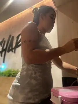 Snapshot of Emilia_Bakerr chatting on 03-10-25, 06:34 Emilia Bakerr online show from 03-10-25, 06:34