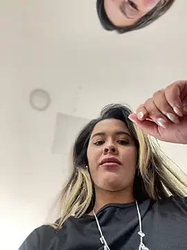 Snapshot of Emilia_Bakerr chatting on 03-20-25, 06:31 Emilia Bakerr online show from 03-20-25, 06:31