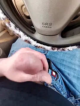 Dut421xh online show from 12-21-25, 09:44