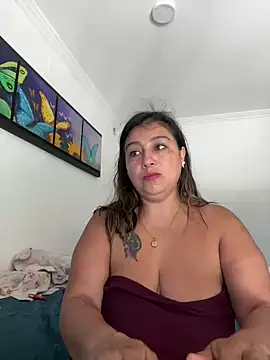 MrsFoucher online show from 01-22-25, 01:42