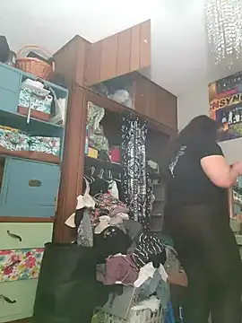 sweetkitty111 online show from 12-07-24, 11:29