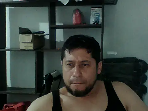 Snapshot of simpatico1000 chatting on 09-12-25, 02:33 simpatico1000 online show from 09-12-25, 02:33